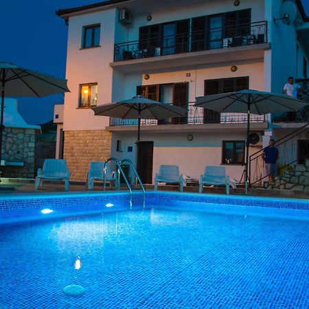 Gromila 2 Apartman Zengg Kültér fotó