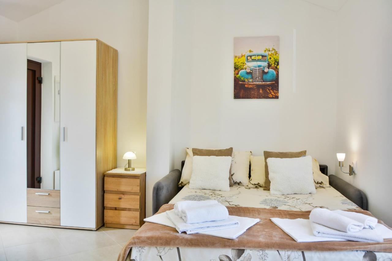 Gromila 2 Apartman Zengg Kültér fotó