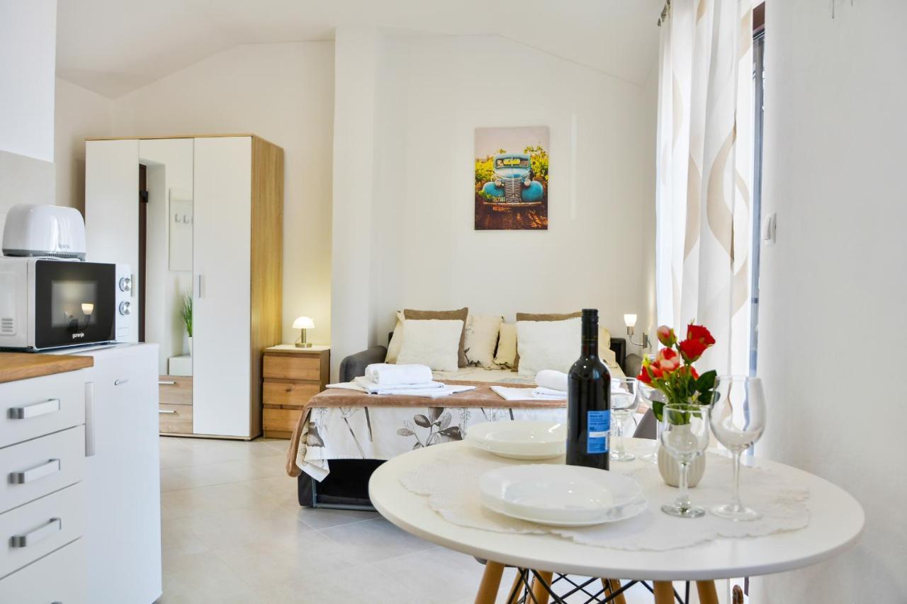 Gromila 2 Apartman Zengg Kültér fotó