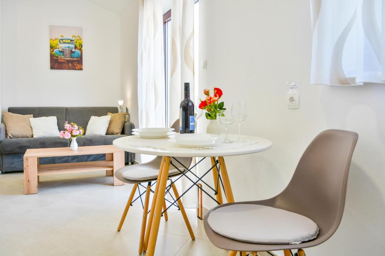 Gromila 2 Apartman Zengg Kültér fotó