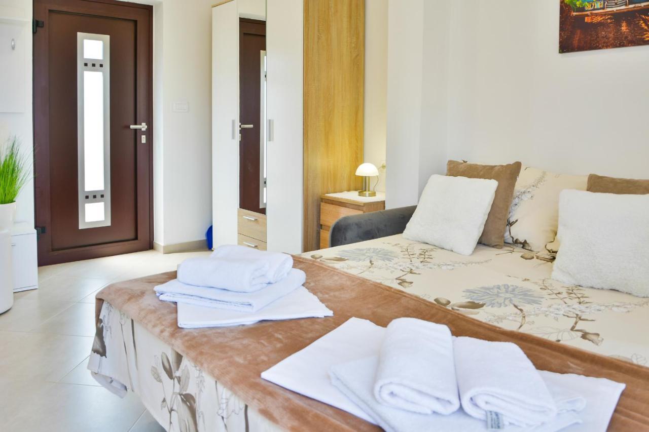 Gromila 2 Apartman Zengg Kültér fotó
