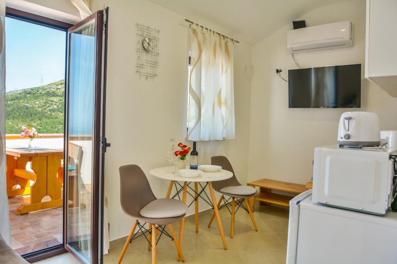Gromila 2 Apartman Zengg Kültér fotó