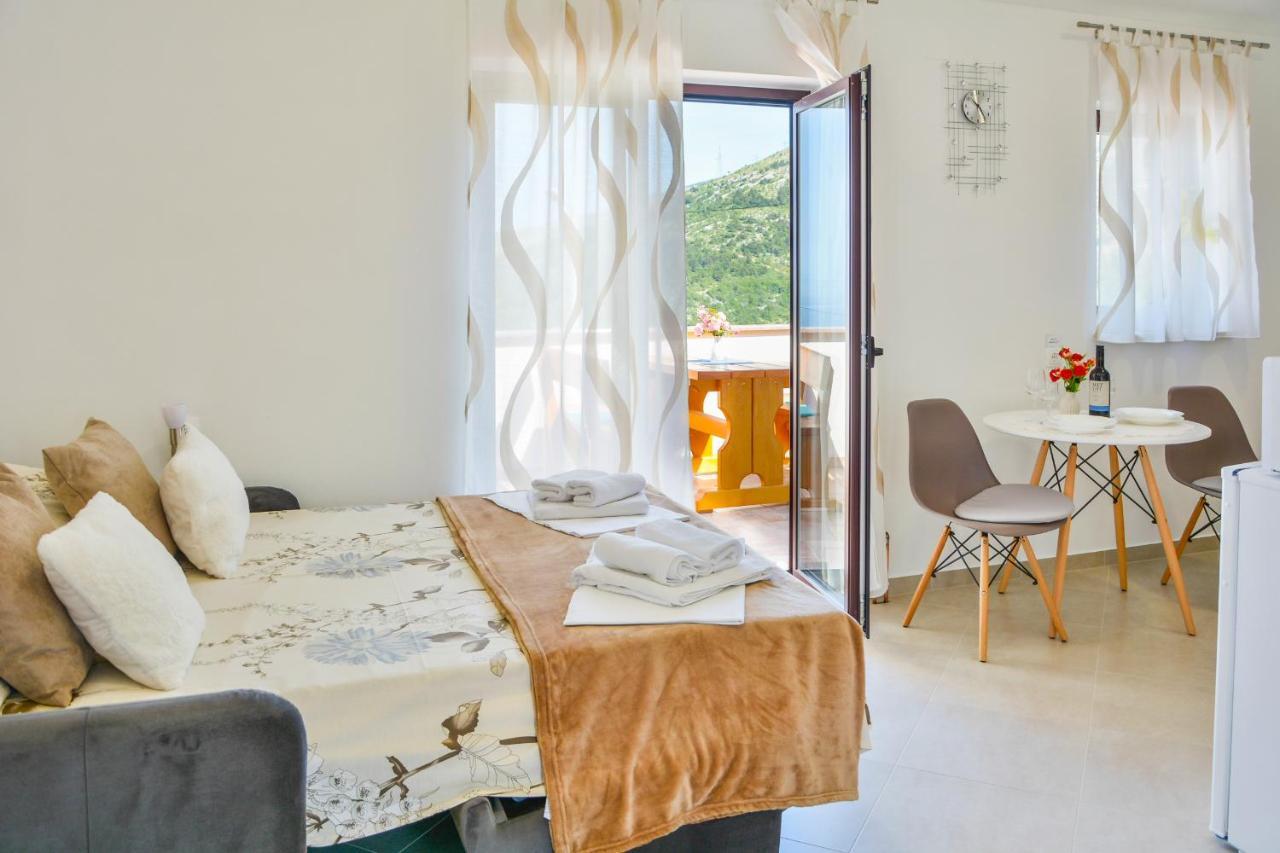 Gromila 2 Apartman Zengg Kültér fotó